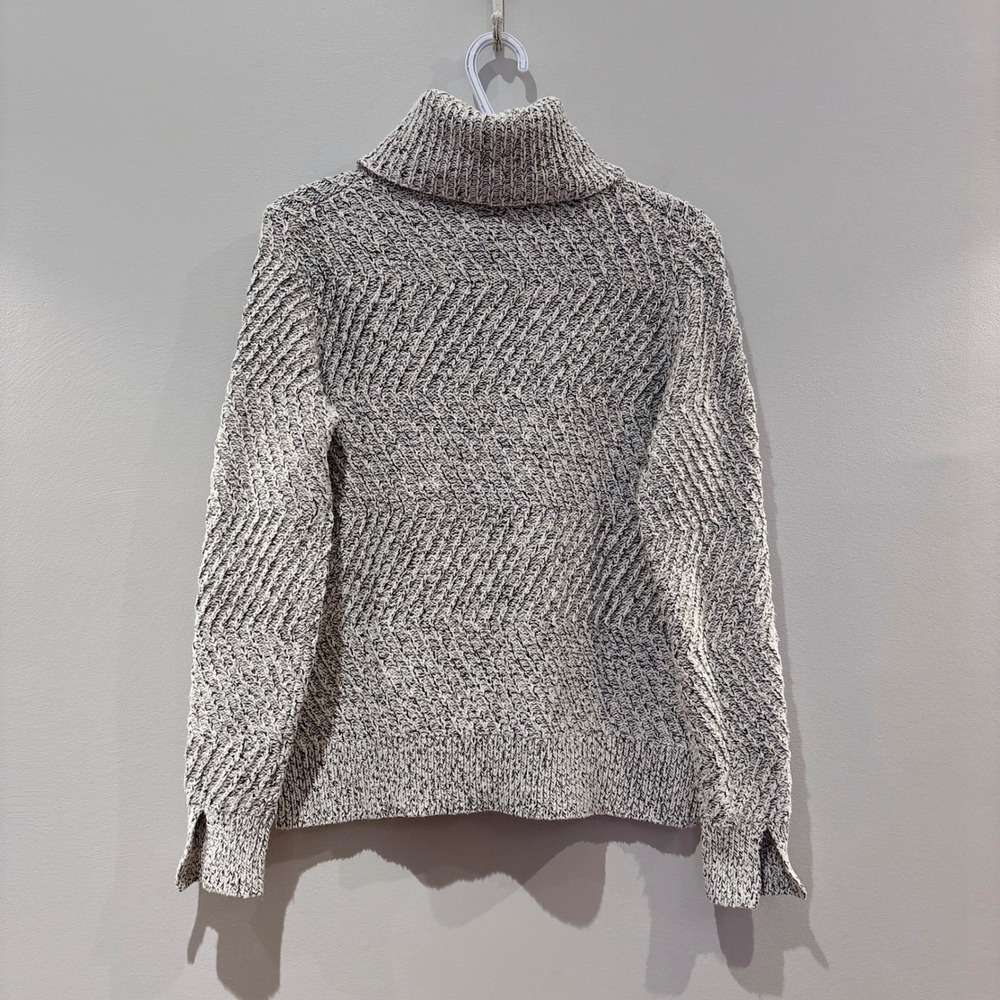 Roots Canada Womens Grey Marled Chevron Knit Turtleneck Sweater Size Small - Picture 4 of 8